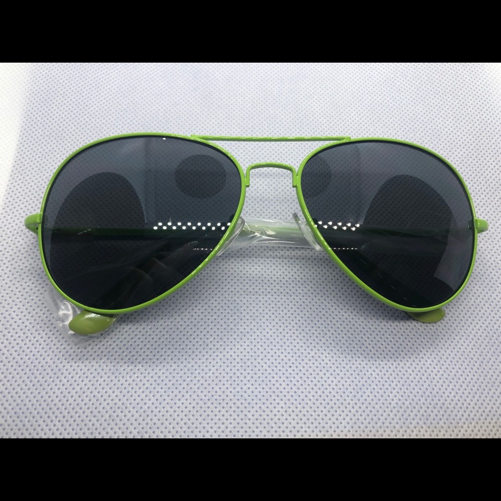 Spicy Lime Green Aviators 👓